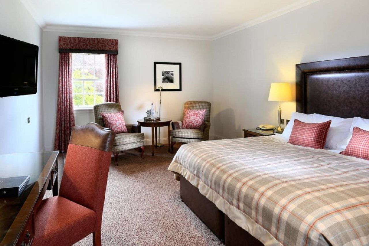 แมคโดนัลด์ ฮุสตัน เฮาส์ โฮเต็ล แอนด์ สปา Hotel Uphall ภายนอก รูปภาพ