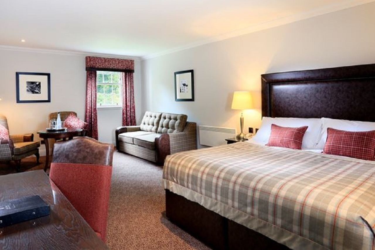 แมคโดนัลด์ ฮุสตัน เฮาส์ โฮเต็ล แอนด์ สปา Hotel Uphall ภายนอก รูปภาพ